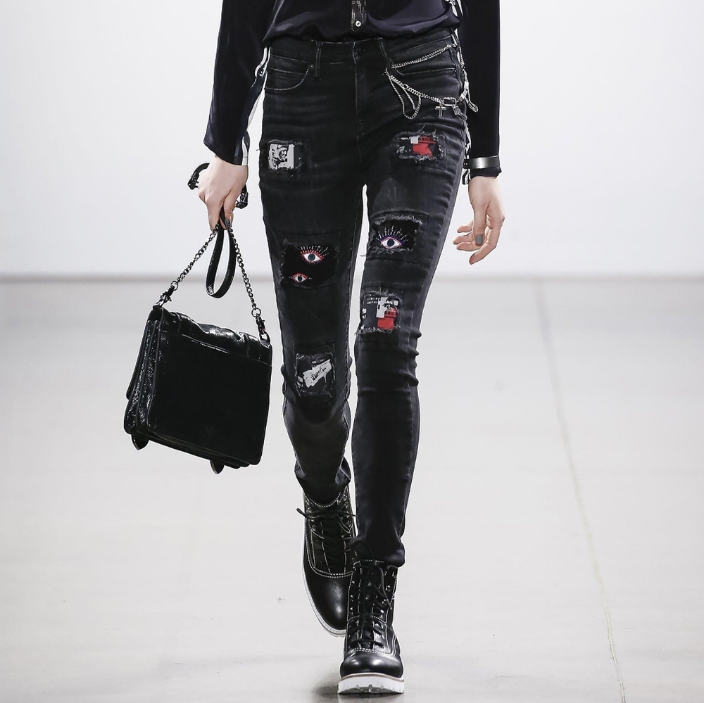 Nicole Miller Artelier Delancey Evil Eye Jeans 25
